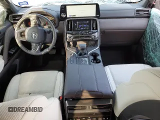 2023 Lexus LX 600 Luxury z VIN JTJGB7CX0P4030724, wystawiony jako Copart lot #75330654 z przebiegiem 17 614 mil mil oraz Szkoda całkowita • Salvage title. Historia ofert i sprzedaży dostępna na DreamBid. Obrazek 8.