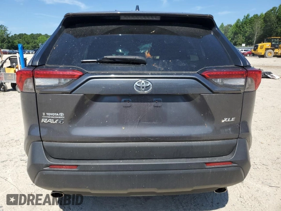 2021 Toyota RAV4 XLE Premium z VIN 2T3C1RFVXMW157425, wystawiony jako Copart lot #61315765 z przebiegiem 54 379 mil mil oraz Szkoda całkowita • Salvage title. Historia ofert i sprzedaży dostępna na DreamBid. Obrazek 6.