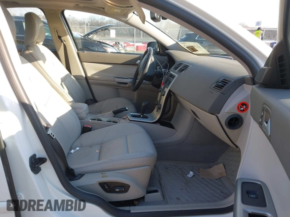 2007 Volvo S40 2.5L Turbo with VIN YV1MH682172304630, listed as a IAAI auction lot 41341542 with 133,594 mi miles. Bid and sale history available at carsss.com. Image 5.
