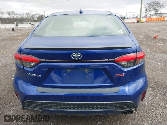 2020 Toyota Corolla XSE with VIN JTDT4RCE6LJ039073, listed as a IAAI auction lot 41701072 with 99,988 mi miles. Bid and sale history available at carsss.com. Image 17.