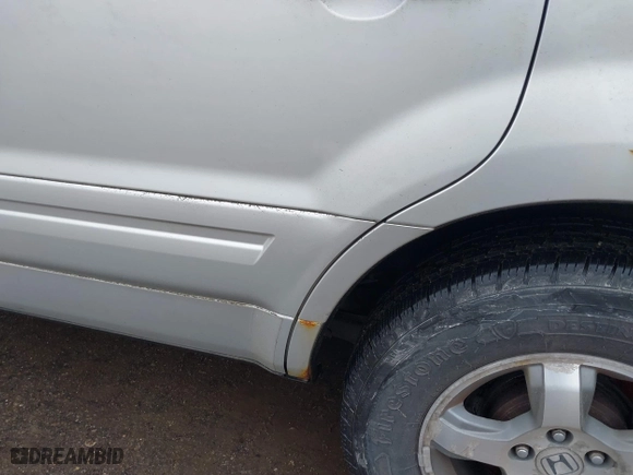 2008 Honda Pilot SE with VIN 5FNYF18388B050762, listed as a IAAI auction lot 41735234 with 184,245 mi miles. Bid and sale history available at carsss.com. Image 6.