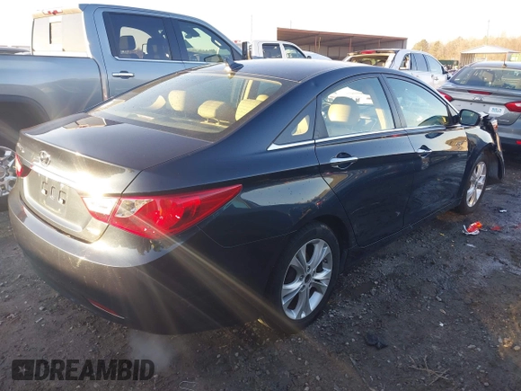 2011 Hyundai Sonata SE with VIN 5NPEC4AC2BH170895, listed as a IAAI auction lot 41359103 with 215,914 mi miles. Bid and sale history available at carsss.com. Image 4.
