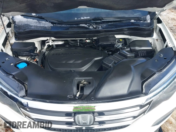 2017 Honda Pilot Touring with VIN 5FNYF6H95HB094641, listed as a IAAI auction lot 41531652 with 97,615 mi miles. Bid and sale history available at carsss.com. Image 10.