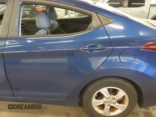 2015 Hyundai Elantra SE z VIN 5NPDH4AE3FH647340, wystawiony jako IAAI lot #39683590 z przebiegiem 149 884 mil mil oraz . Historia ofert i sprzedaży dostępna na DreamBid. Obrazek 14.