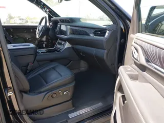 2023 GMC Yukon XL Denali with VIN 1GKS2JKL0PR242832, listed as a IAAI auction lot 42053902 with 29,256 mi miles and . Bid and sale history available at DreamBid. Image 5.