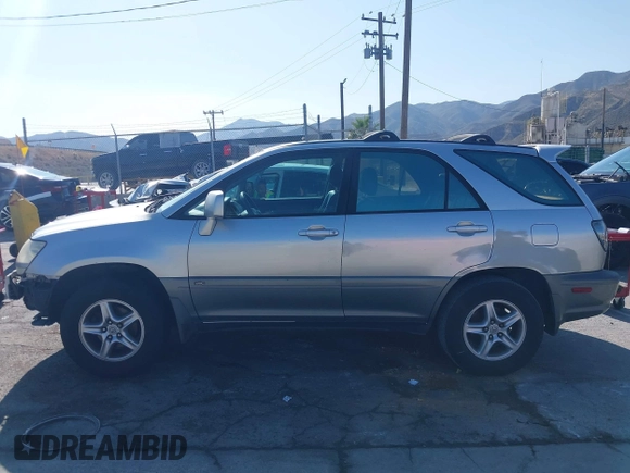 2001 Lexus RX 300 with VIN JTJGF10UX10101387, listed as a IAAI auction lot 42510195 with 327,822 mi miles and . Bid and sale history available at DreamBid. Image 14.