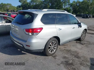 2016 Nissan Pathfinder S with VIN 5N1AR2MN7GC602930, listed as a IAAI auction lot 42447462 with 182,006 mi miles and . Bid and sale history available at DreamBid. Image 4.