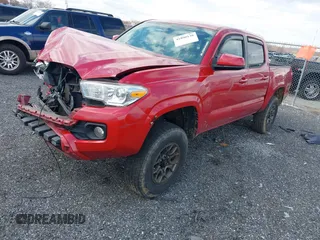 2016 Toyota Tacoma SR5 with VIN 5TFAX5GN0GX057704, listed as a IAAI auction lot 41890138 with 110,799 mi miles. Bid and sale history available at carsss.com. Image 18.