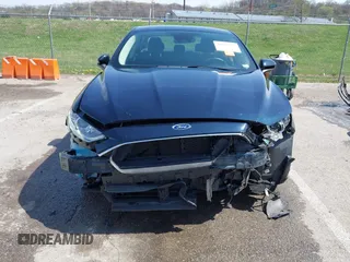 2020 Ford Fusion SE with VIN 3FA6P0HDXLR231155, listed as a IAAI auction lot 41925162 with 51,588 mi miles. Bid and sale history available at carsss.com. Image 13.