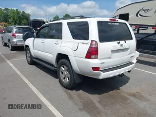 2005 Toyota 4Runner SR5 z VIN JTEZU14R450047481, wystawiony jako IAAI lot #42147140 z przebiegiem 252 609 mil mil oraz . Historia ofert i sprzedaży dostępna na DreamBid. Obrazek 3.