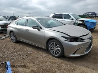 2020 Lexus ES 300h with VIN 58AD21B19LU007702, listed as a Copart auction lot 62045245 with 24,943 mi miles and Salvage title. Bid and sale history available at DreamBid. Image 4.