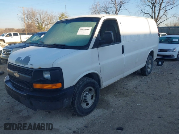 2008 Chevrolet Express Cargo Van with VIN 1GCGG25C381166060, listed as a IAAI auction lot 41889916 with 256,101 mi miles. Bid and sale history available at carsss.com. Image 2.