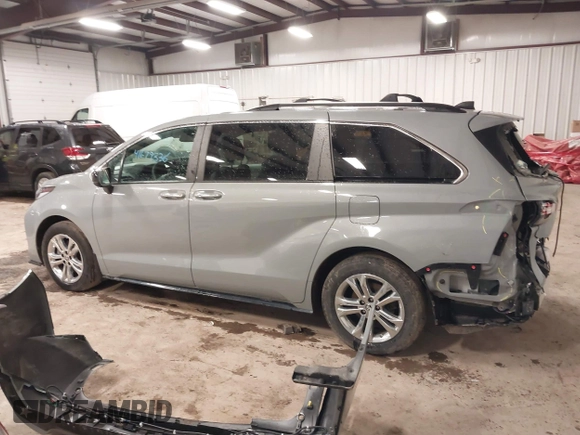 2023 Toyota Sienna XSE with VIN 5TDXSKFC6PS085066, listed as a IAAI auction lot 41679336 with 41,414 mi miles. Bid and sale history available at carsss.com. Image 14.