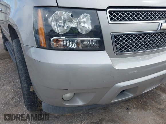 2008 Chevrolet Tahoe LTZ with VIN 1GNFC13JX8R277832, listed as a IAAI auction lot 41348121 with 210,576 mi miles and . Bid and sale history available at DreamBid. Image 13.