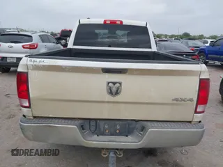2019 Ram 1500 Express z VIN 1C6RR7FT5KS726409, wystawiony jako IAAI lot #41837904 z przebiegiem 151 673 mil mil oraz . Historia ofert i sprzedaży dostępna na DreamBid. Obrazek 16.