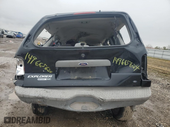 2003 Ford Explorer Sport XLS с VIN 1FMYU60E33UC11370, выставлен на аукционе Copart как лот 84032604 с пробегом 164 764 миль миль и На запчасти • Non repairable. История ставок и продаж доступна на DreamBid. Изображение 6.