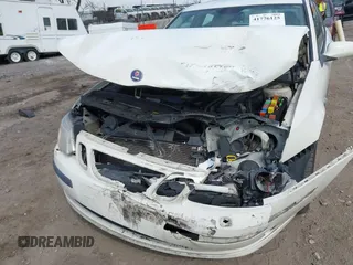 2006 Saab 9-3 z VIN YS3FD49Y661133792, wystawiony jako IAAI lot #41776125 z przebiegiem 122 093 mil mil oraz . Historia ofert i sprzedaży dostępna na DreamBid. Obrazek 6.