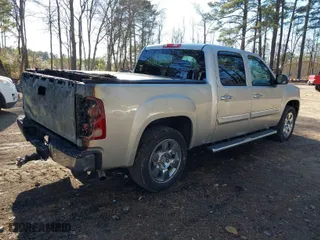 2011 GMC Sierra 1500 SLE with VIN 3GTP1VE08BG303883, listed as a IAAI auction lot 41448142 with 224,788 mi miles. Bid and sale history available at carsss.com. Image 4.