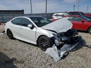 2025 Toyota Camry LE with VIN 4T1DAACKXSU052793, listed as a Copart auction lot 50166545 with 8,577 mi miles and Salvage Title. Bid and sale history available at DreamBid. Image 4.