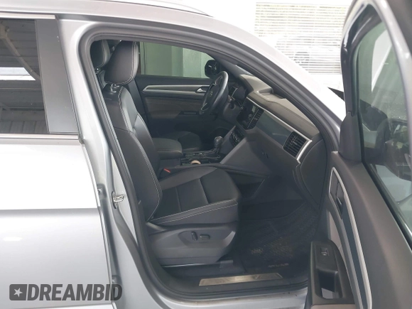 2021 Volkswagen Atlas SEL с VIN 1V2EE2CA9MC216892, выставлен на аукционе IAAI как лот 39943648 с пробегом 54 920 миль миль и . История ставок и продаж доступна на DreamBid. Изображение 5.