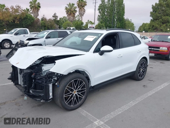 2024 Porsche Cayenne z VIN WP1AA2AY6RDA14314, wystawiony jako IAAI lot #42439986 z przebiegiem 3 212 mil mil oraz . Historia ofert i sprzedaży dostępna na DreamBid. Obrazek 2.