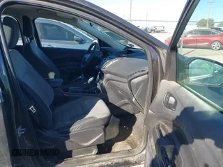 2018 Ford Escape S with VIN 1FMCU0F78JUC59234, listed as a IAAI auction lot 41375959 with 123,043 mi miles and . Bid and sale history available at carsss.com. Image 5.