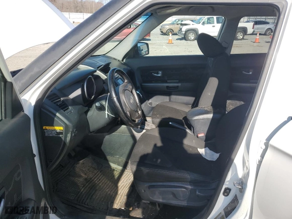2013 Kia Soul + with VIN KNDJT2A61D7754905, listed as a Copart auction lot 46661695 with 144,850 mi miles and Salvage Title. Bid and sale history available at carsss.com. Image 7.