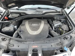 2010 Mercedes-Benz M 550 with VIN 4JGBB7CB5AA546406, listed as a Copart auction lot 46042685 with 125,052 mi miles and Salvage Title. Bid and sale history available at DreamBid. Image 12.