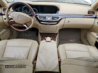 2012 Mercedes-Benz S 550 z VIN WDDNG9EB6CA454967, wystawiony jako Copart lot #83732304 z przebiegiem 115 828 mil mil oraz Szkoda całkowita • Salvage title. Historia ofert i sprzedaży dostępna na DreamBid. Obrazek 8.