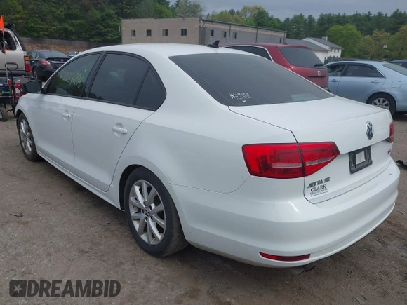 2015 Volkswagen Jetta SE with VIN 3VWD17AJXFM332383, listed as a IAAI auction lot 42237296 with 119,393 mi miles and . Bid and sale history available at DreamBid. Image 3.