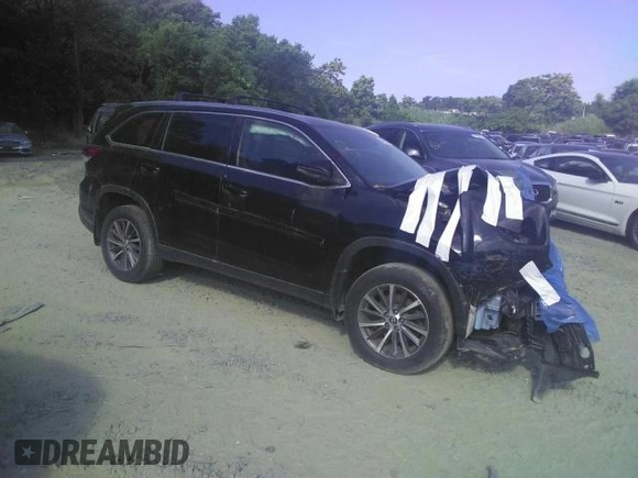 2019 Toyota Highlander SE z VIN 5TDJZRFH6KS587607, wystawiony jako Copart lot #73529944 z przebiegiem Nie podano mil oraz Szkoda całkowita • Salvage title. Historia ofert i sprzedaży dostępna na DreamBid. Obrazek 4.
