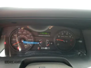 2010 Ford Police Interceptor z VIN 2FABP7BV7AX117248, wystawiony jako Copart lot #61748545 z przebiegiem 173 123 mil mil oraz Szkoda całkowita • Salvage title. Historia ofert i sprzedaży dostępna na DreamBid. Obrazek 9.