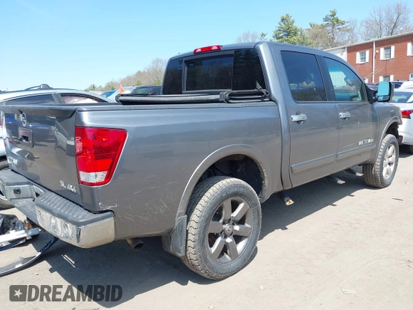2015 Nissan Titan SV z VIN 1N6AA0EC4FN500837, wystawiony jako IAAI lot #42004647 z przebiegiem 140 603 mil mil oraz . Historia ofert i sprzedaży dostępna na DreamBid. Obrazek 4.
