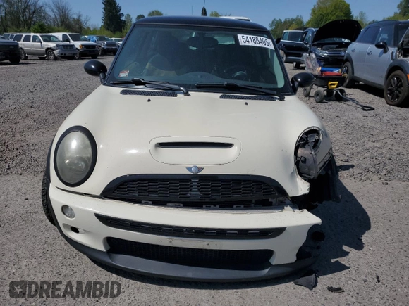 2006 MINI Hardtop S z VIN WMWRE33576TN27734, wystawiony jako Copart lot #54186405 z przebiegiem 149 045 mil mil oraz Szkoda całkowita • Salvage title. Historia ofert i sprzedaży dostępna na DreamBid. Obrazek 5.