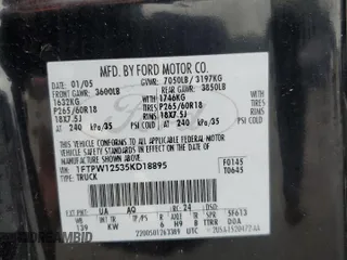 2005 Ford F-150 XLT z VIN 1FTPW12535KD18895, wystawiony jako Copart lot #56825825 z przebiegiem 338 005 mil mil oraz Szkoda całkowita • Salvage title. Historia ofert i sprzedaży dostępna na DreamBid. Obrazek 12.