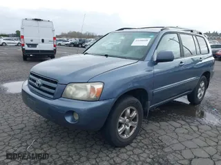2007 Toyota Highlander w/3rd Row with VIN JTEEP21AX70231515, listed as a IAAI auction lot 41640668 with 218,009 mi miles. Bid and sale history available at carsss.com. Image 2.