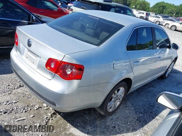 2006 Volkswagen Jetta 1.9L TDI with VIN 3VWRT71K66M012891, listed as a IAAI auction lot 42225174 with 212,463 mi miles and . Bid and sale history available at DreamBid. Image 4.
