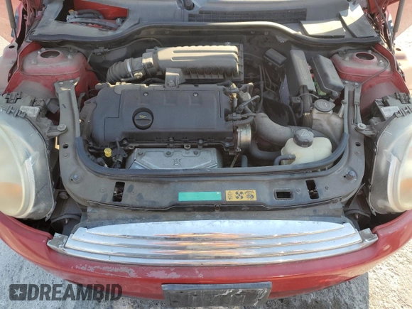 2008 MINI Hardtop with VIN WMWMF33558TT65502, listed as a Copart auction lot 88043725 with 117,241 mi miles and Salvage Title. Bid and sale history available at DreamBid. Image 11.