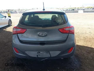 2017 Hyundai Elantra z VIN KMHD35LH1HU351152, wystawiony jako IAAI lot #41903294 z przebiegiem 138 560 mil mil oraz . Historia ofert i sprzedaży dostępna na DreamBid. Obrazek 16.