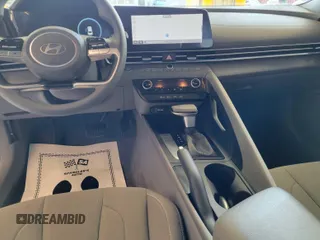 2024 Hyundai Elantra SEL with VIN KMHLM4DG9RU648650, listed as a IAAI auction lot 42853007 with 29,591 mi miles and . Bid and sale history available at DreamBid. Image 6.