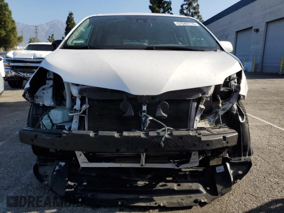 2020 Toyota Sienna LE Auto Access Seat с VIN 5TDKZ3DC8LS038386, выставлен на аукционе Copart как лот 57040115 с пробегом 87 245 миль миль и Списание • Salvage title. История ставок и продаж доступна на DreamBid. Изображение 5.