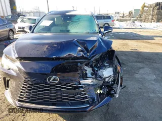 2024 Lexus RX 350 z VIN 2T2BAMCA5RC051462, wystawiony jako IAAI lot #41423874 z przebiegiem 8 728 mil mil oraz . Historia ofert i sprzedaży dostępna na DreamBid. Obrazek 6.