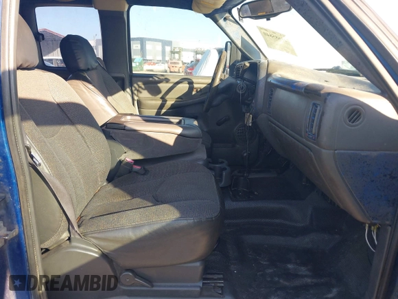 2004 Chevrolet Silverado 1500 with VIN 1GCEK19T54E256730, listed as a IAAI auction lot 41685840 with 281,979 mi miles and . Bid and sale history available at DreamBid. Image 5.