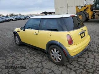 2003 MINI Hardtop z VIN WMWRC33473TE17827, wystawiony jako Copart lot #44011515 z przebiegiem 119 042 mil mil oraz Szkoda całkowita • Salvage title. Historia ofert i sprzedaży dostępna na DreamBid. Obrazek 2.