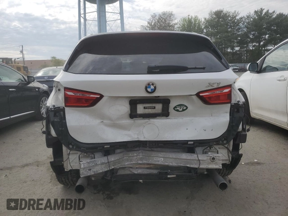 2017 BMW X1 xDrive28i with VIN WBXHT3C32H5F81474, listed as a Copart auction lot 55238895 with 86,264 mi miles and Salvage Title. Bid and sale history available at DreamBid. Image 6.