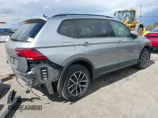 2021 Volkswagen Tiguan S with VIN 3VV1B7AX1MM070775, listed as a IAAI auction lot 41788112 with 22,107 mi miles and . Bid and sale history available at DreamBid. Image 4.
