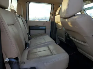2011 Ford F-350 XL z VIN 1FT8W3BT0BEA50915, wystawiony jako Copart lot #41665505 z przebiegiem 246 138 mil mil oraz Czysty tytuł • Clean title. Historia ofert i sprzedaży dostępna na DreamBid. Obrazek 10.