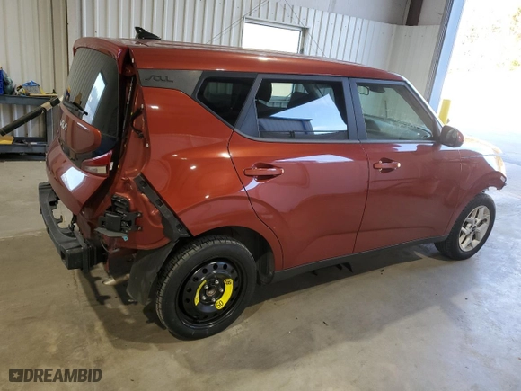2022 Kia Soul LX with VIN KNDJ23AU0N7827822, listed as a Copart auction lot 89010055 with 33,072 mi miles and Salvage Title. Bid and sale history available at carsss.com. Image 3.