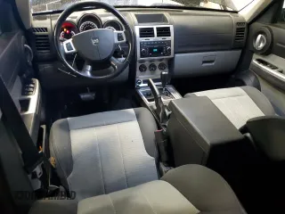 2007 Dodge Nitro SLT z VIN 1D8GU58K17W657064, wystawiony jako Copart lot #53133925 z przebiegiem 126 106 mil mil oraz Szkoda całkowita • Salvage title. Historia ofert i sprzedaży dostępna na DreamBid. Obrazek 8.