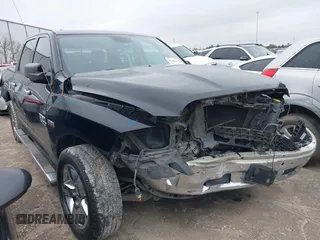2015 Ram 1500 Lone Star z VIN 1C6RR6LT7FS567638, wystawiony jako IAAI lot #41480657 z przebiegiem 246 231 mil mil oraz . Historia ofert i sprzedaży dostępna na DreamBid. Obrazek 1.